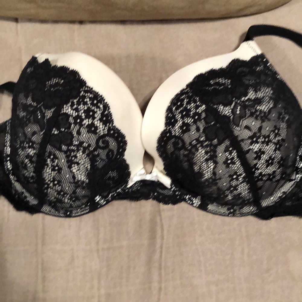 VICTORIAS SECRET ULTIMATE PUSH THOSE GIRLS UP BRA